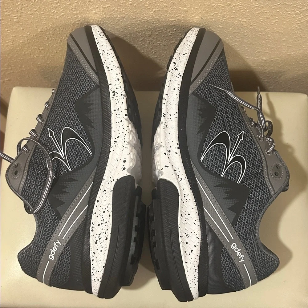 G-Defy Mighty Walk Size 13